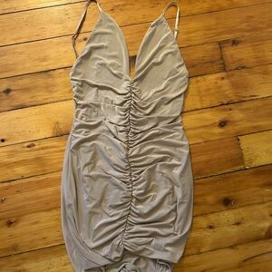 ☀️3/$25 PrettyLittleThing tan sleeveless Ruched Dress 10